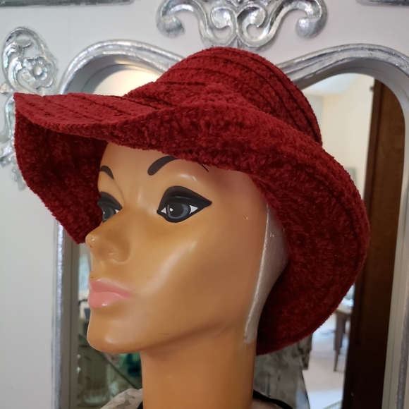 Hat. - Picture 6 of 9